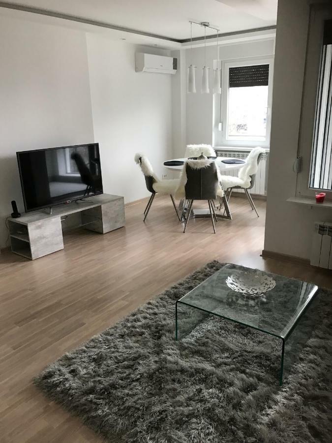 Apartman Oslo เบลเกรด ภายนอก รูปภาพ